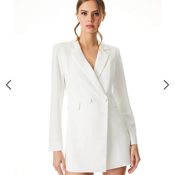 Alice+Olivia  KYRIE TUXEDO SKORT ROMPER - Picture 7 of 16